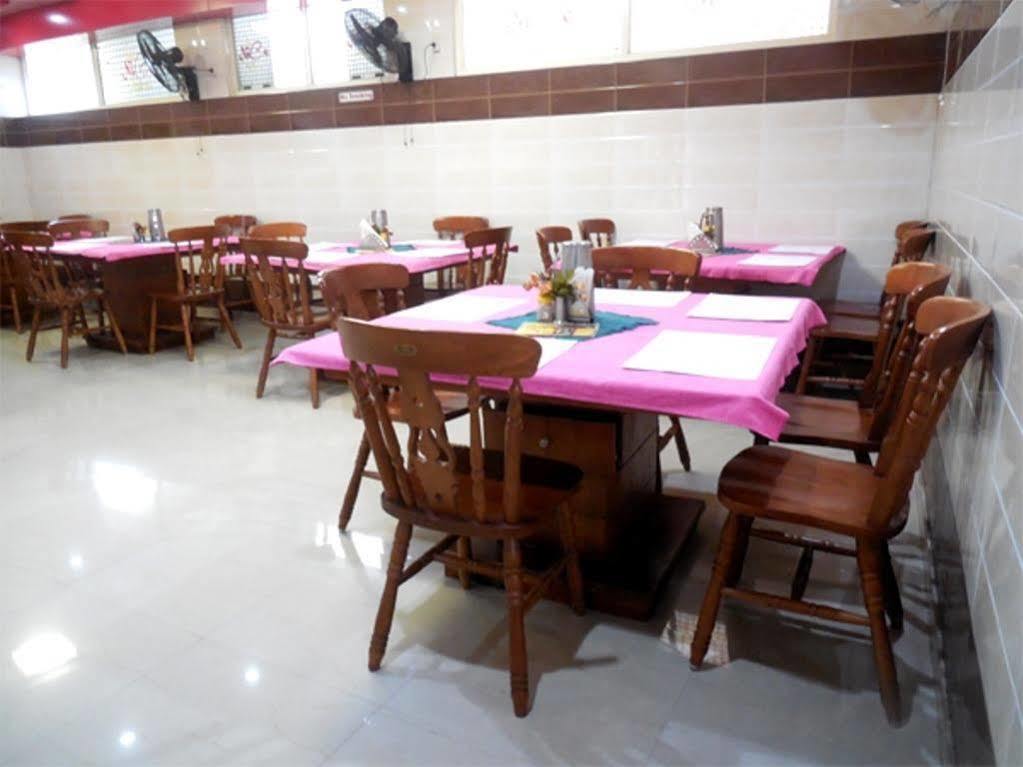 Hotel Caveri Madikeri Exterior foto